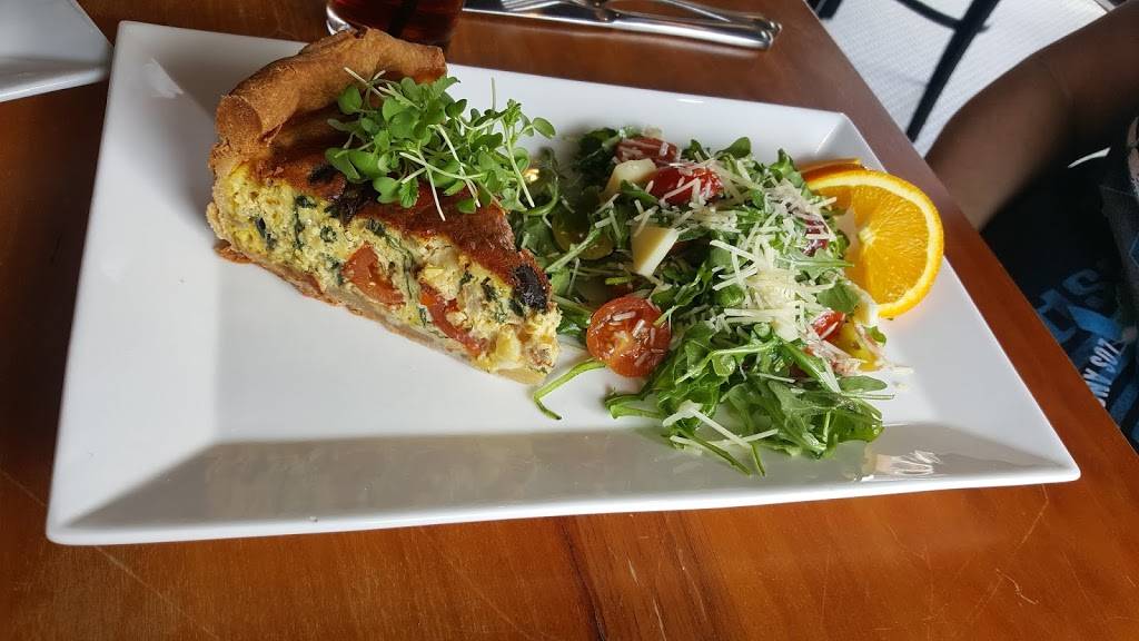 Tulas Restaurant and Bar | restaurant | 311 Gay St, Washington, VA 22747, USA | 5406752223 OR +1 540-675-2223