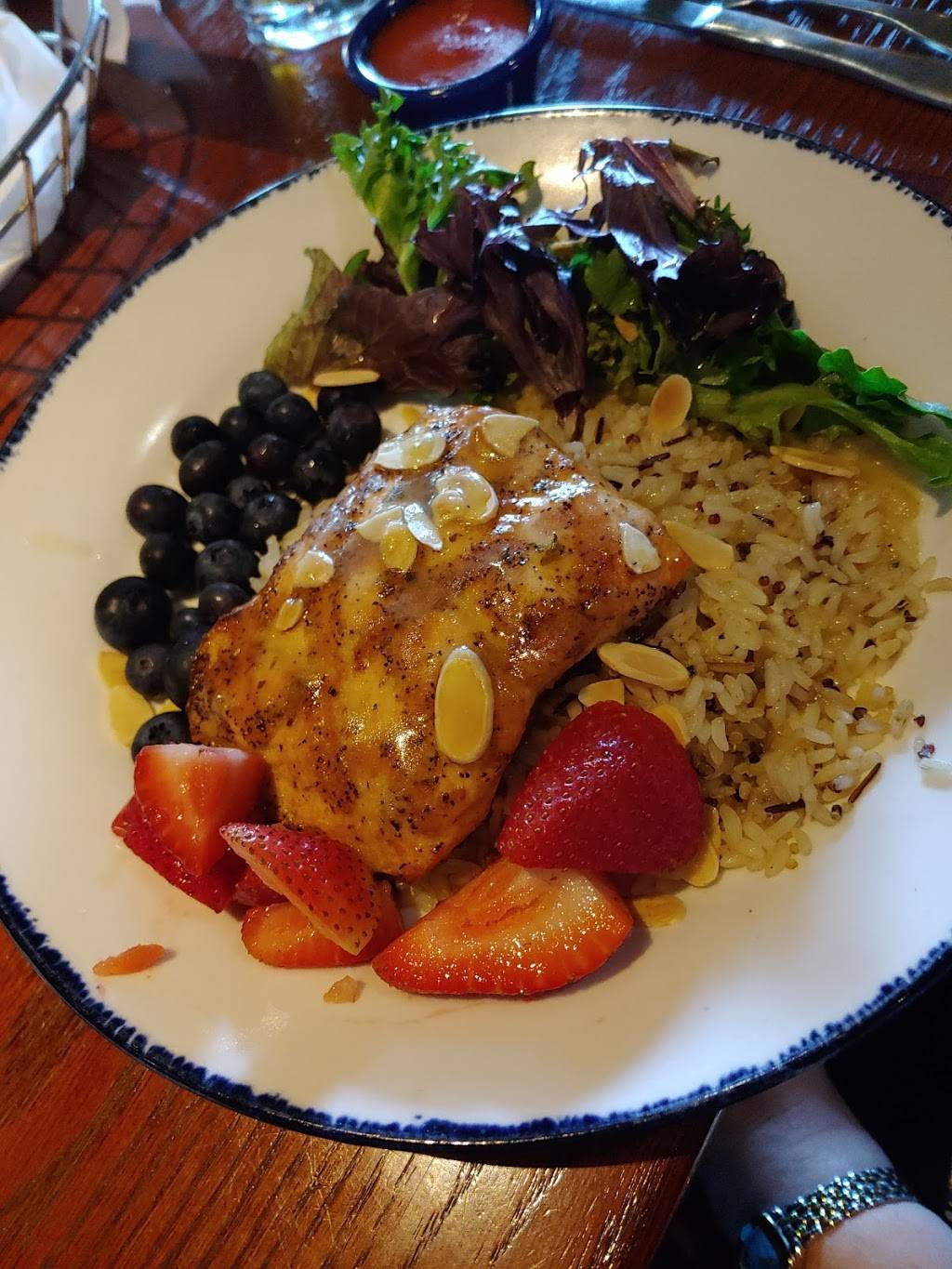 Red Lobster | restaurant | 359 S Illinois Ave, Oak Ridge, TN 37830, USA | 8654813330 OR +1 865-481-3330