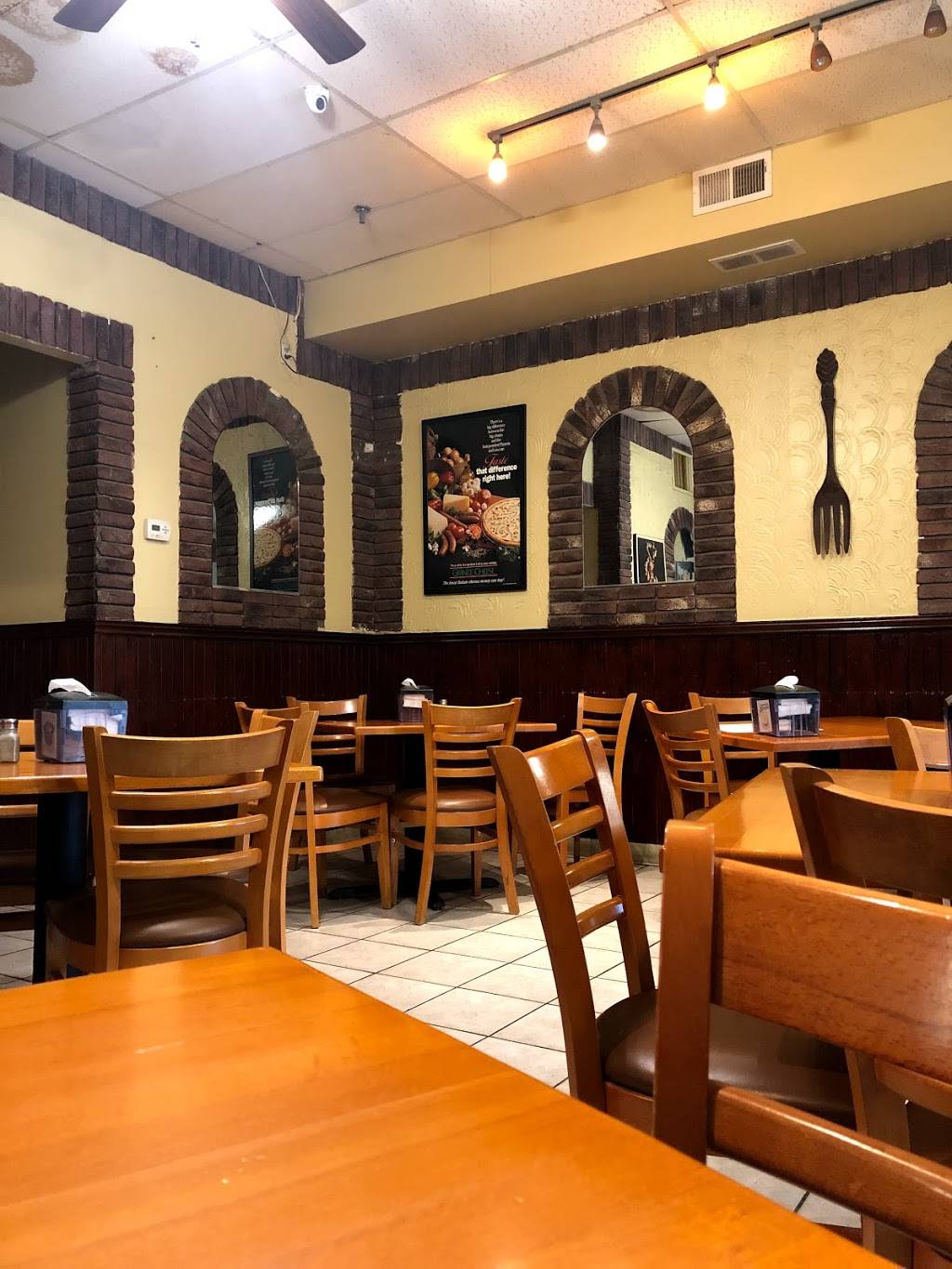 Dominics Pizzeria & Trattoria | restaurant | 2461 NJ-33, Neptune City, NJ 07753, USA | 7329221333 OR +1 732-922-1333