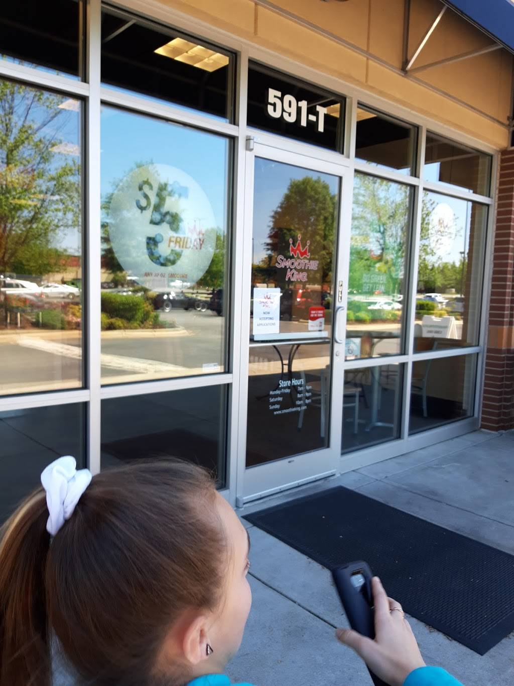 Smoothie King | restaurant | 591-T, River Hwy, Mooresville, NC 28117, USA | 7046631001 OR +1 704-663-1001