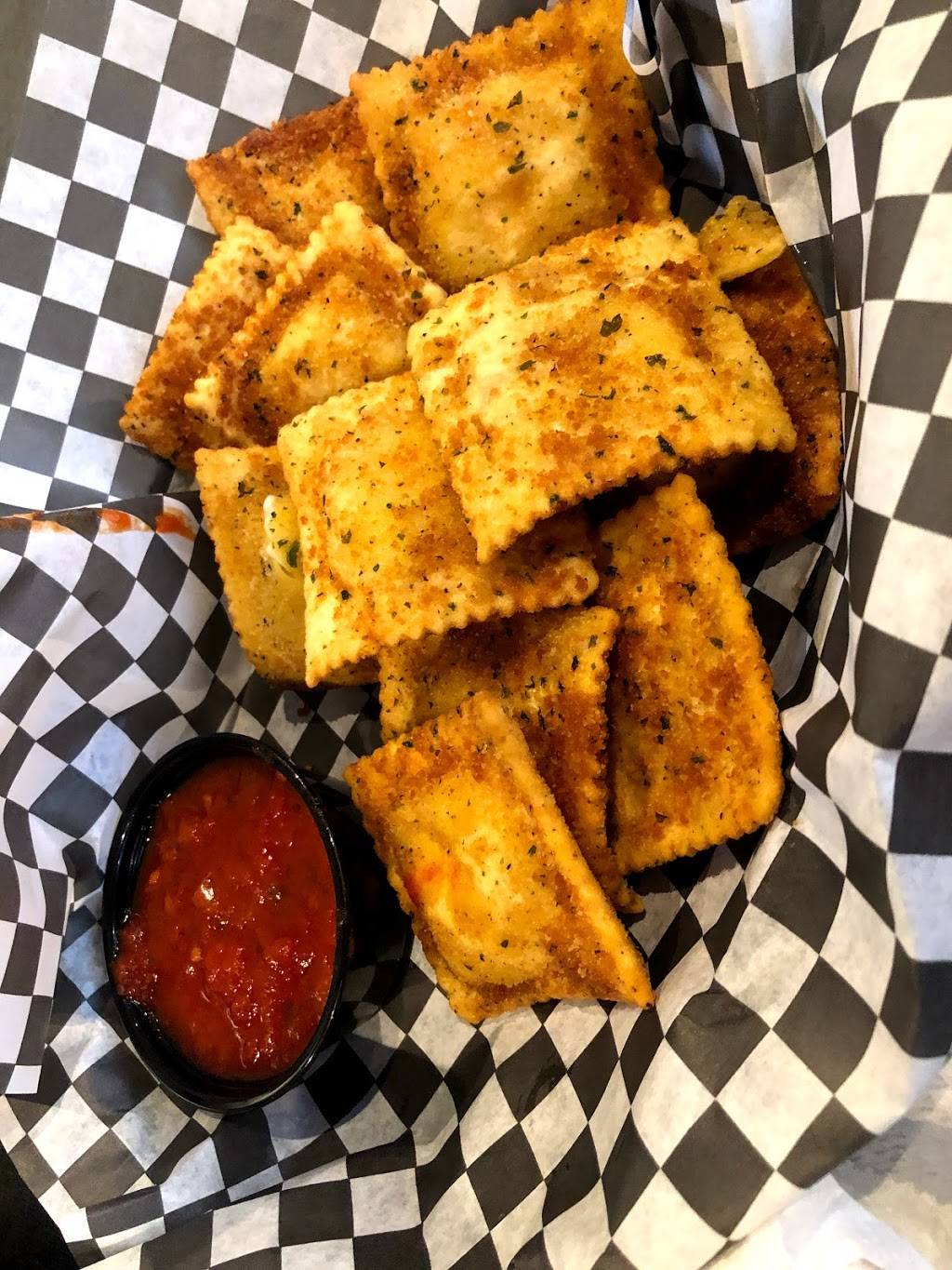 LARIANOS PIZZERIA & ITALIAN BEEF | restaurant | 426 N York St, Elmhurst, IL 60126, USA | 6309931122 OR +1 630-993-1122