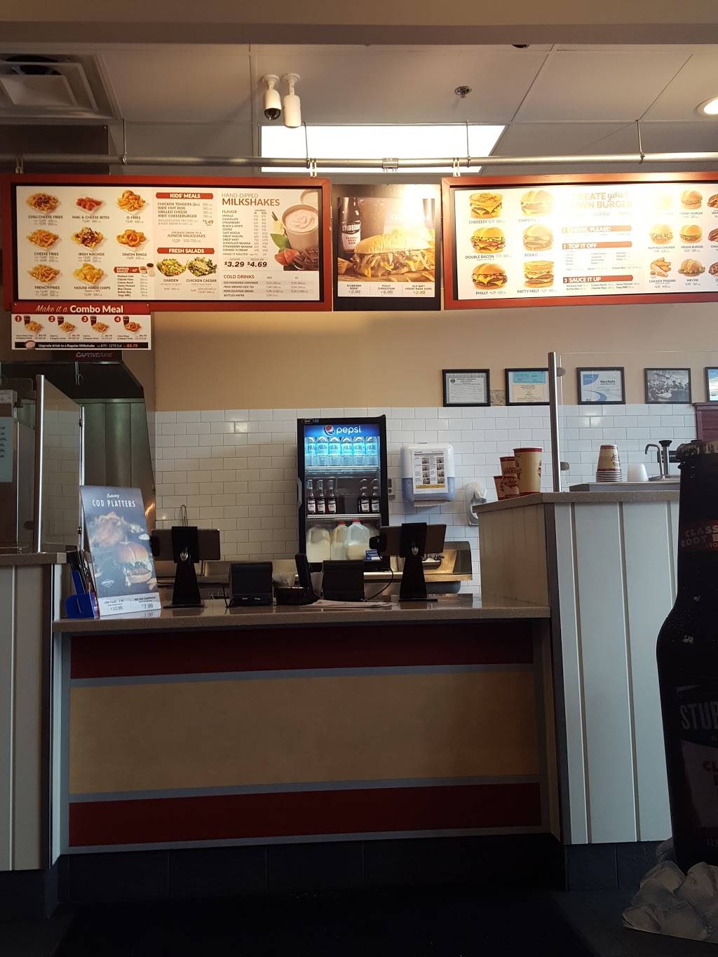 Wayback Burgers | restaurant | 54 Pershing Dr, Derby, CT 06418, USA | 2037320850 OR +1 203-732-0850