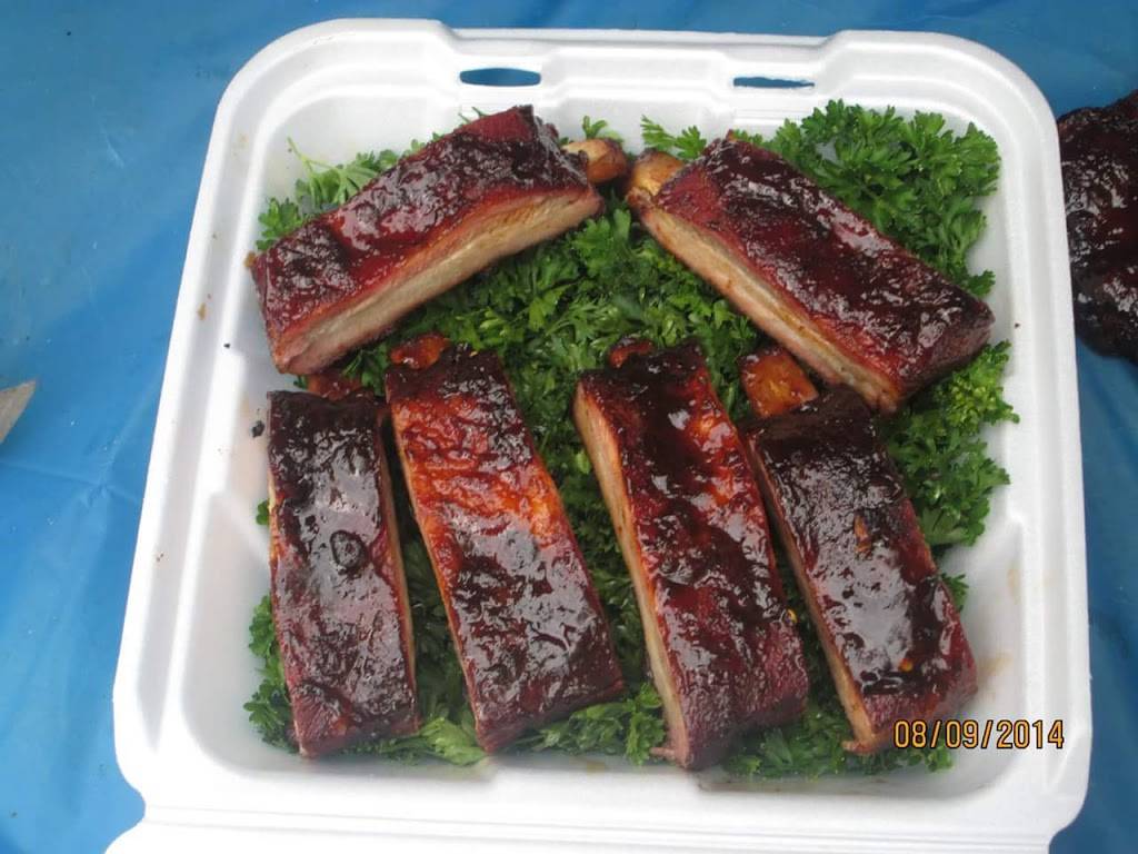 Hog-N-It-All BBQ | restaurant | 1543 S Bloomington St, Greencastle, IN 46135, USA | 2198636610 OR +1 219-863-6610