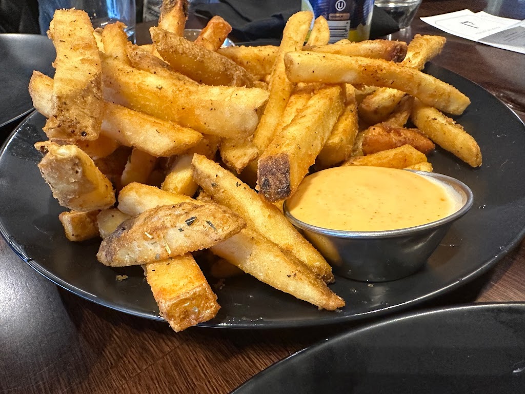 Fancy Burger | night club | 37 W University Pkwy, Orem, UT 84058, USA | 8017627517 OR +1 801-762-7517