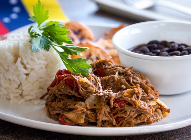 El Arepaso Venezuelan Cafe | restaurant | 8036 S Yale Ave, Tulsa, OK 74136, USA | 9184303136 OR +1 918-430-3136