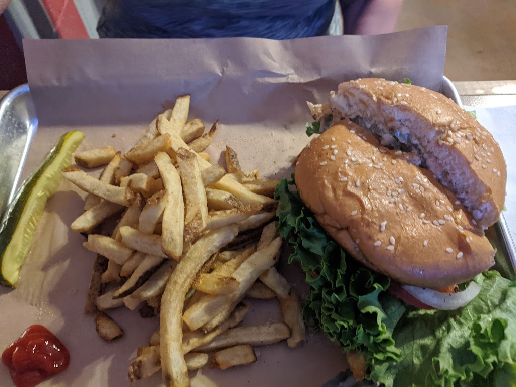 Pit Stop Bar & Grill | meal takeaway | 560 Victor St, Barstow, CA 92311, USA | 7602522888 OR +1 760-252-2888