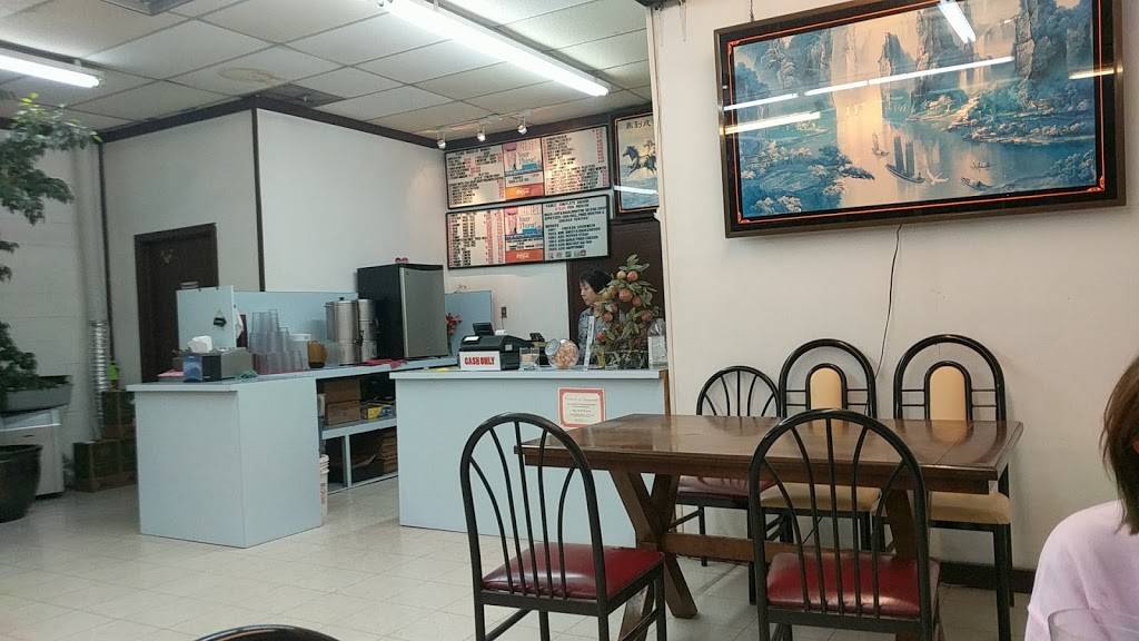 Egg Roll Express Restaurant | restaurant | 1529 S Blvd, Edmond, OK 73013, USA | 4053489667 OR +1 405-348-9667