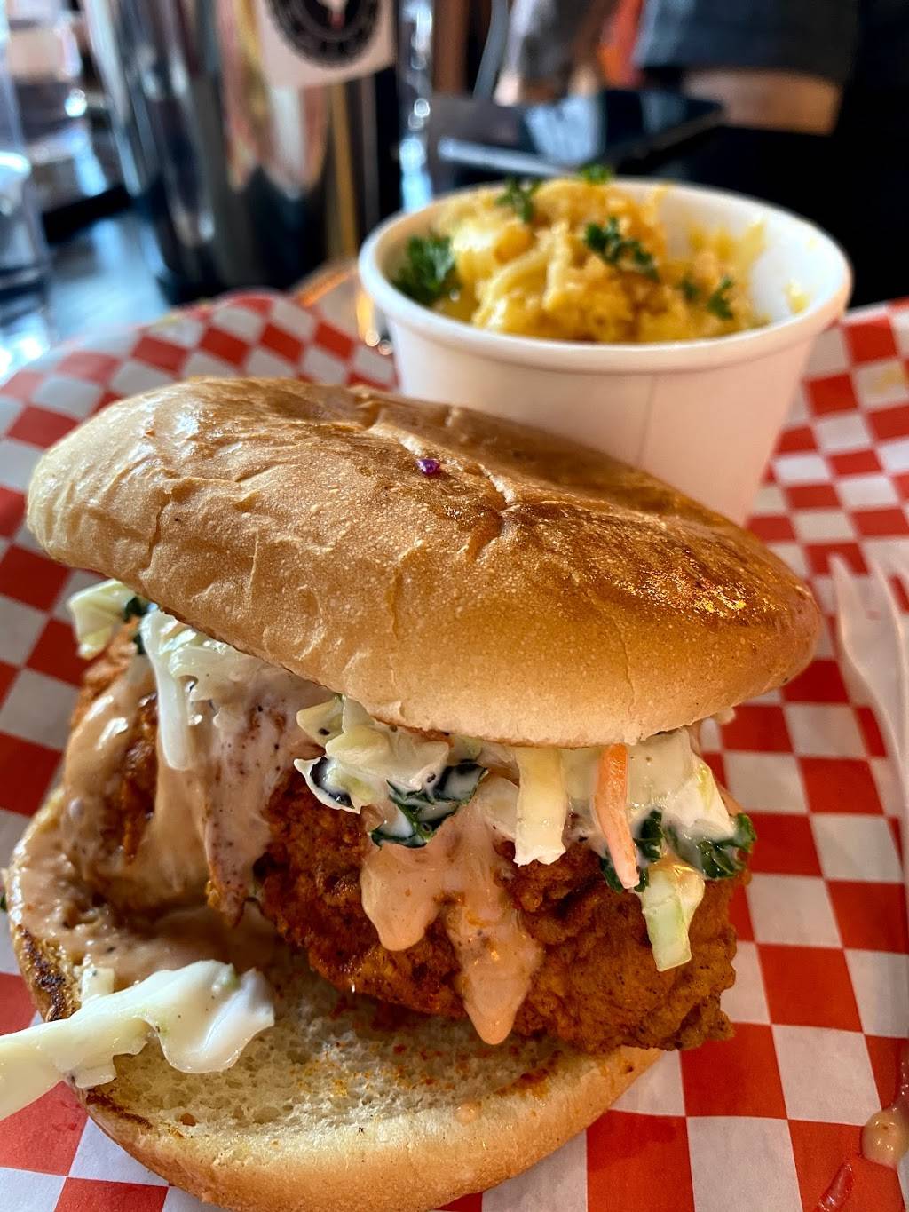 Blazin Chicks | restaurant | 5728 Rosemead Blvd Unit #102, Temple City, CA 91780, USA | 6268722096 OR +1 626-872-2096