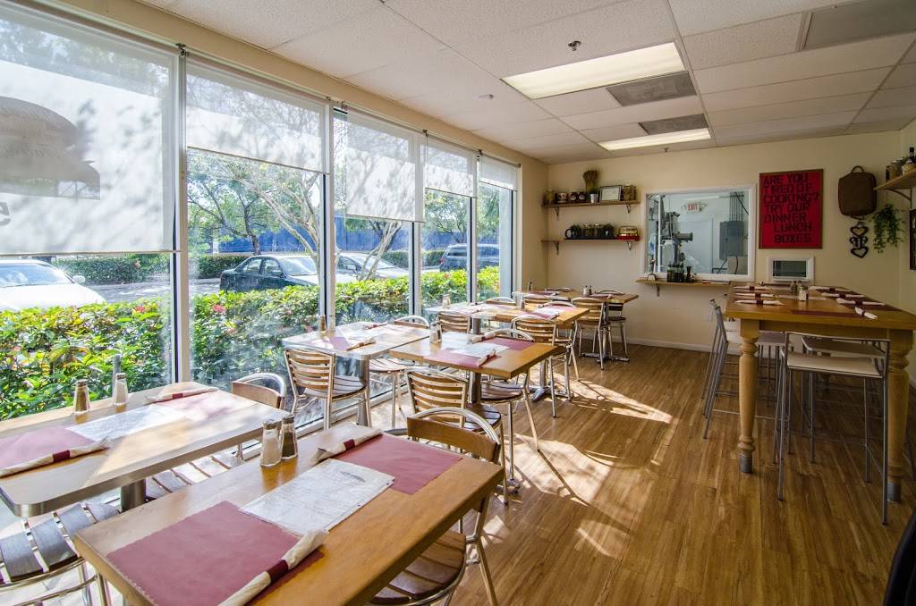 Spaghetto Factory | restaurant | 4350 Oakes Rd, Davie, FL 33314, USA | 9543215146 OR +1 954-321-5146