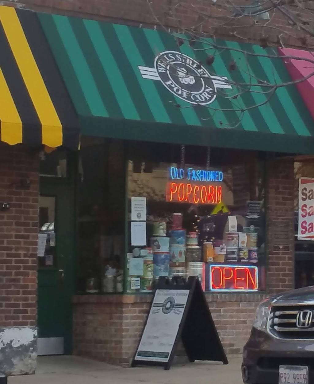 Wells Street Popcorn | meal takeaway | 5124 Main St, Downers Grove, IL 60515, USA | 8885767267 OR +1 888-576-7267