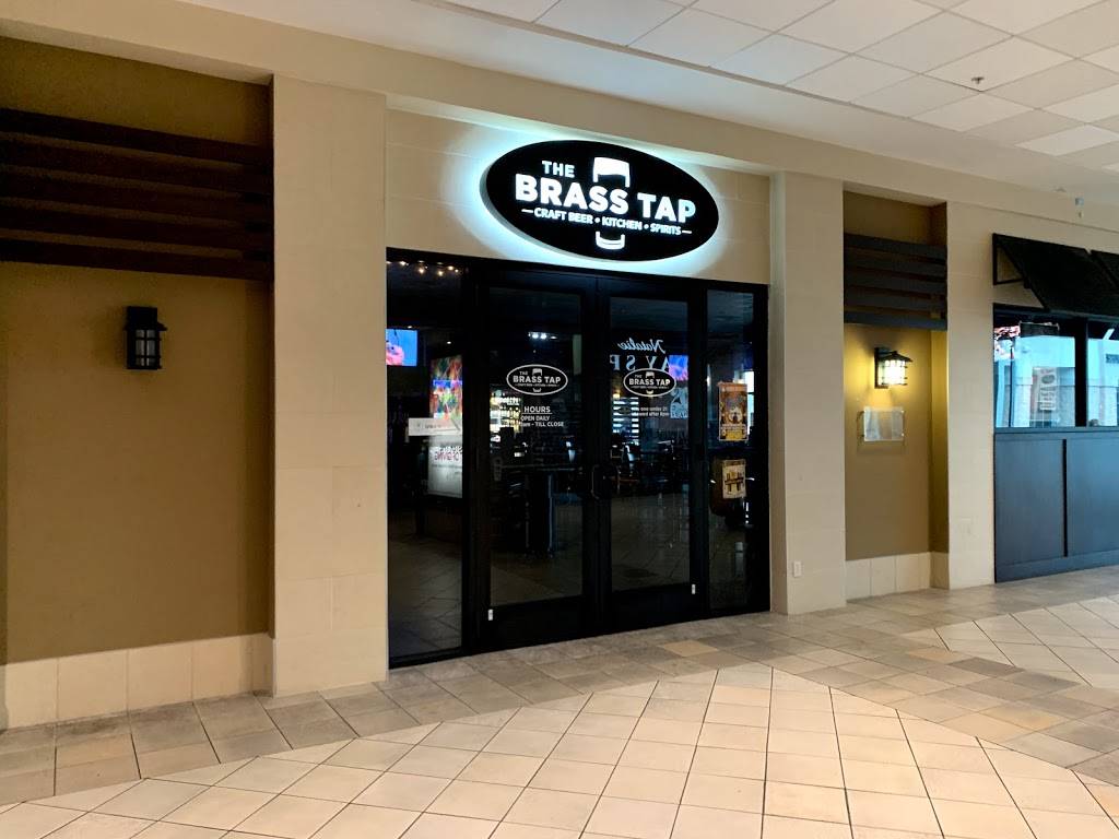 The Brass Tap | restaurant | 2438 Tyrone Blvd N, St. Petersburg, FL 33710, USA | 7273453222 OR +1 727-345-3222