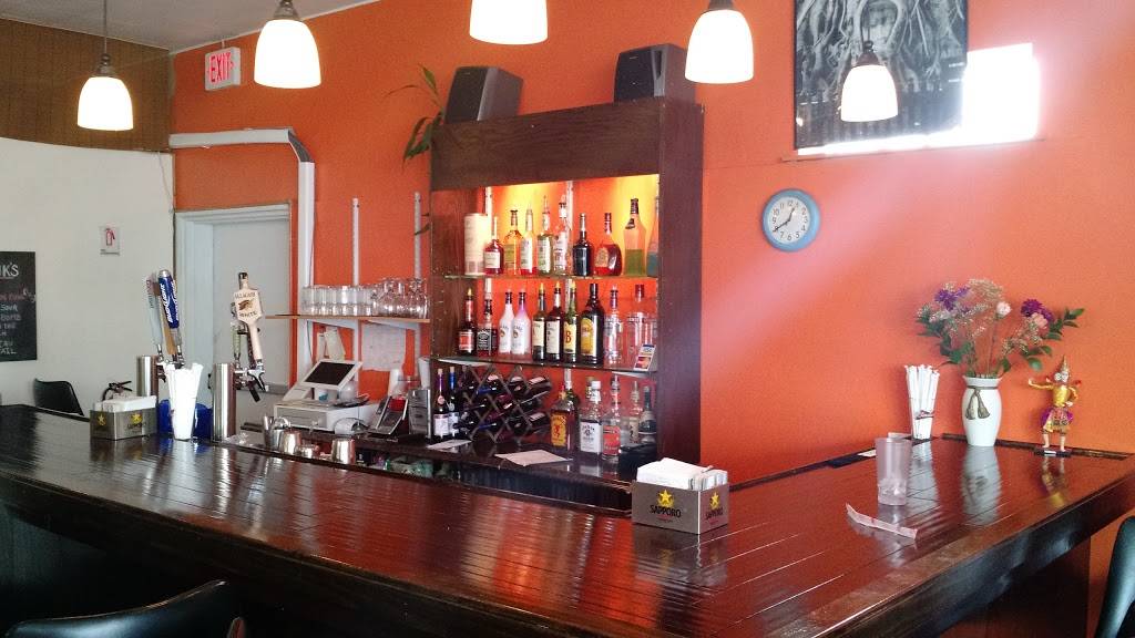 Sara Thai Restaurant | restaurant | 92 New Rochester Rd, Dover, NH 03820, USA | 6037421611 OR +1 603-742-1611