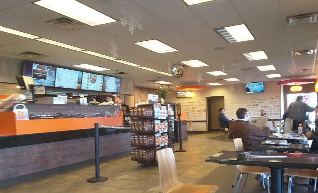 Dunkin | bakery | 64 Rhode Island Ave, Fall River, MA 02724, USA | 5086729205 OR +1 508-672-9205