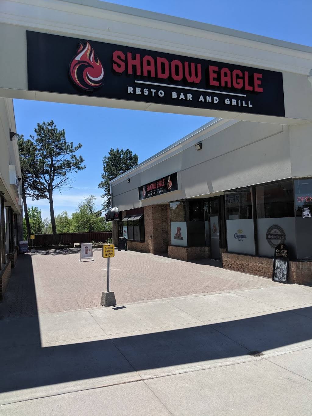 Shadow Eagle Resto Bar & Grill | restaurant | 11-1801 Dundas St E, Whitby, ON L1N 7C5, Canada | 9052409000 OR +1 905-240-9000