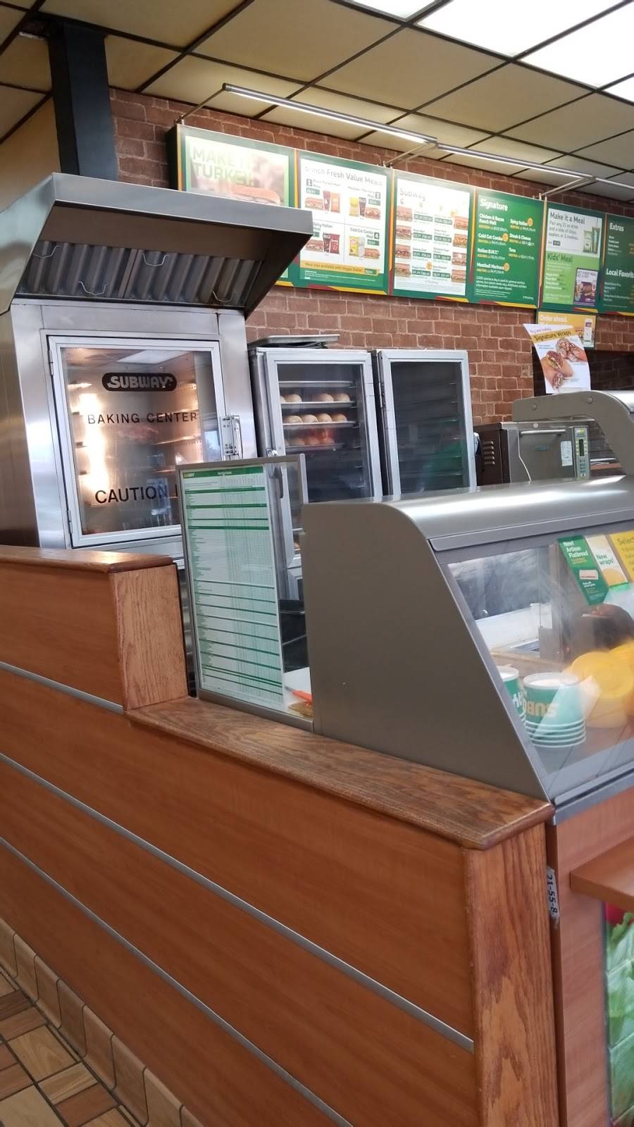 Subway Restaurants | restaurant | 2780 E Highland Rd Suite 2780, Highland Charter Twp, MI 48356, USA | 2488872625 OR +1 248-887-2625