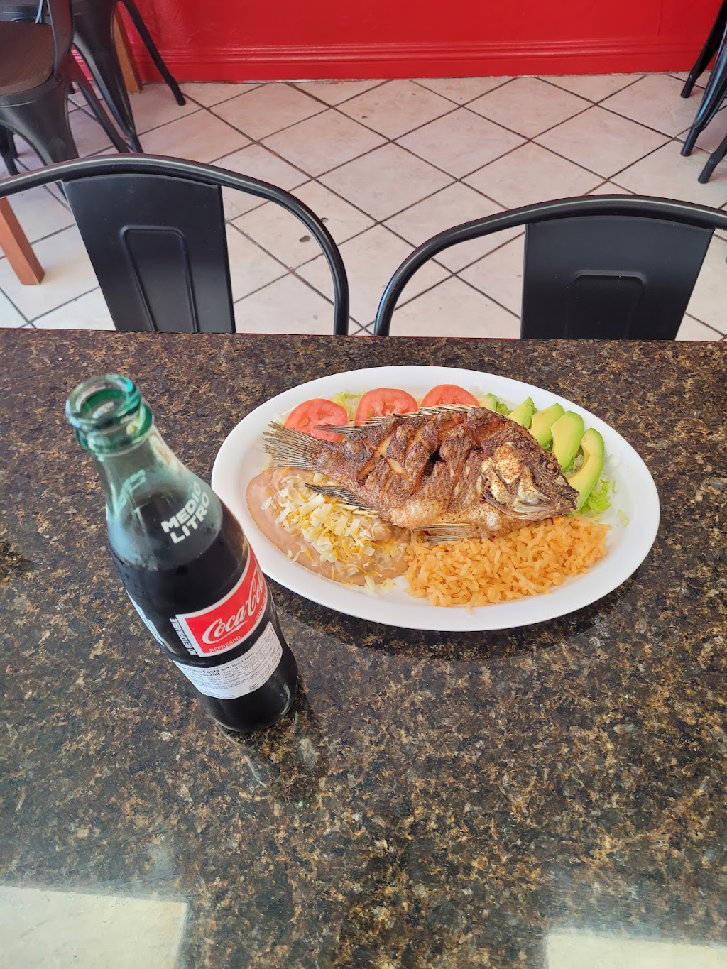 Victorias Mexican Food | restaurant | 4145 E Jensen Ave, Fresno, CA 93725, USA | 5592838501 OR +1 559-283-8501