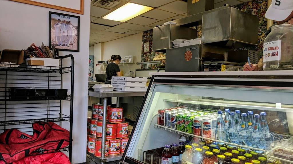 JBs Pizza Parlor | restaurant | 2433 Eastern Ave SE, Grand Rapids, MI 49507, USA | 6164521022 OR +1 616-452-1022