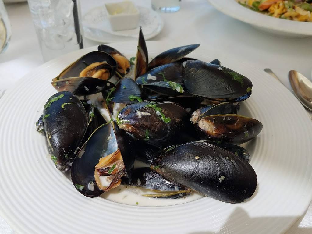 Etoile Cuisine Et Bar | restaurant | 1101-11 Uptown Park Blvd, Houston, TX 77056, USA | 8326685808 OR +1 832-668-5808