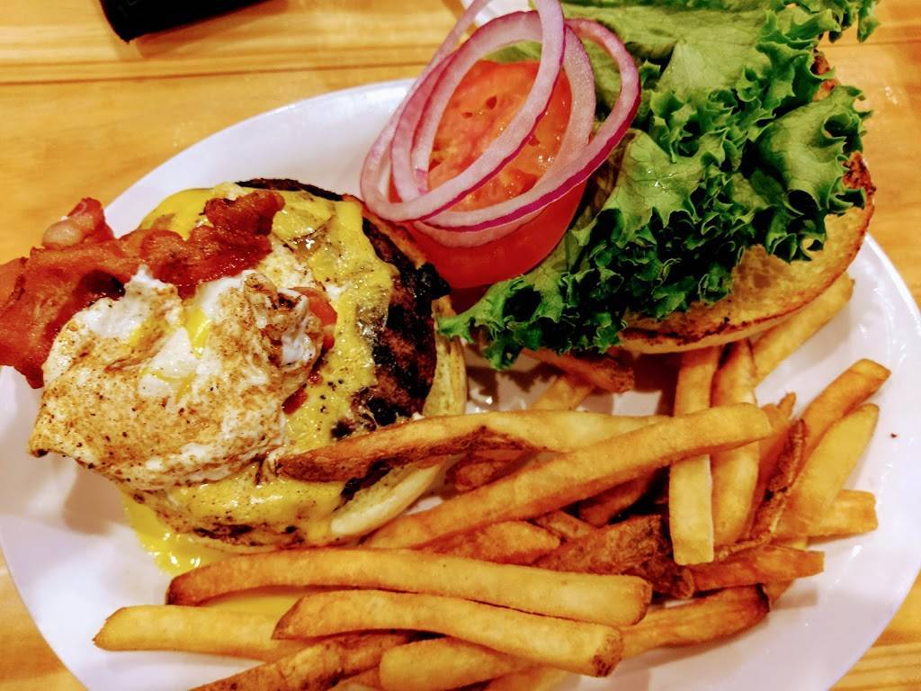 Gators Dockside Melbourne | restaurant | 4200 N Wickham Rd, Melbourne, FL 32935, USA | 3213393375 OR +1 321-339-3375