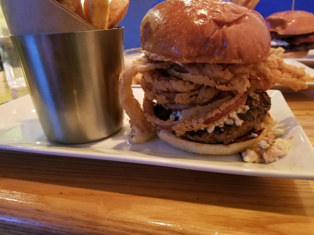 Corner Burger | restaurant | 12130 E Lynchburg Salem Turnpike Unit #3, Forest, VA 24551, USA | 4346162770 OR +1 434-616-2770