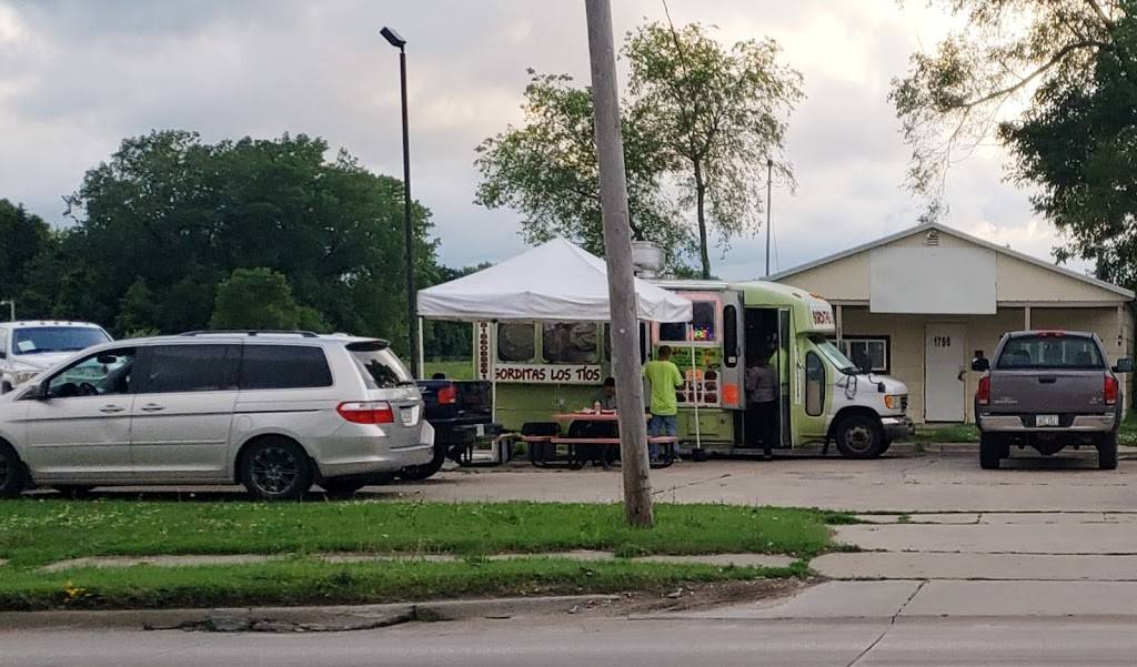 Gorditos Los Tios Mexican Food Truck | restaurant | 1796 SE 14th St, Des Moines, IA 50320, USA | 5156082261 OR +1 515-608-2261