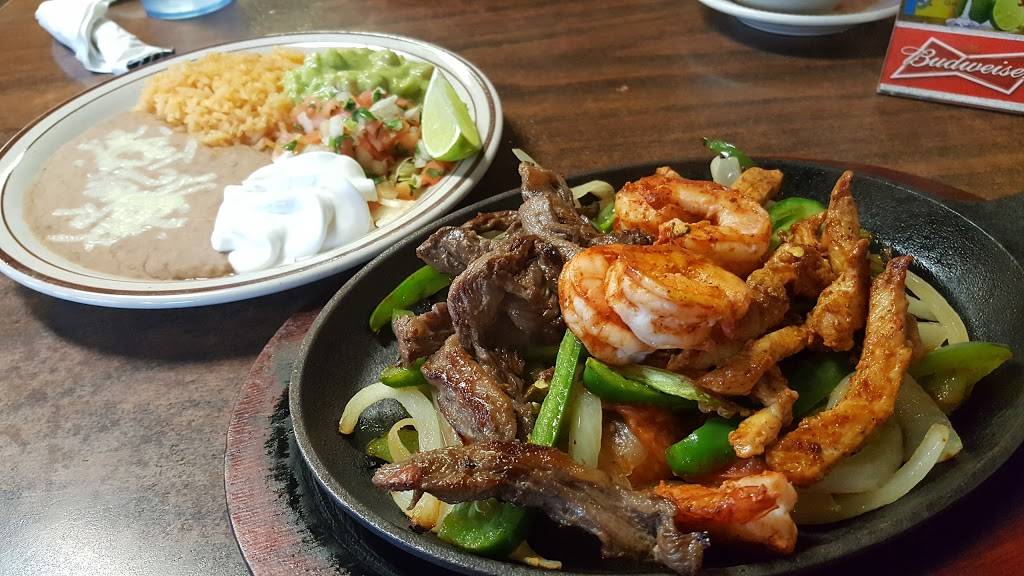 Tequila Restaurante & Cantina | restaurant | 2824 Easton Blvd, Des Moines, IA 50317, USA | 5152624485 OR +1 515-262-4485