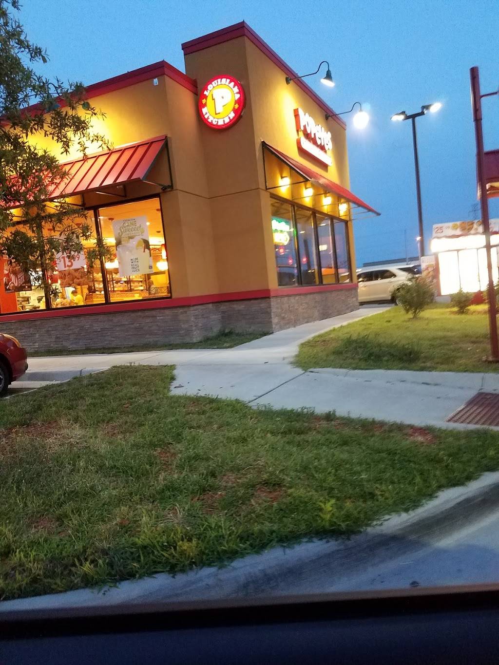 Arbys | restaurant | Temp, 100 Debaun Loop, Chesapeake, VA 23320, USA | 8005992729 OR +1 800-599-2729