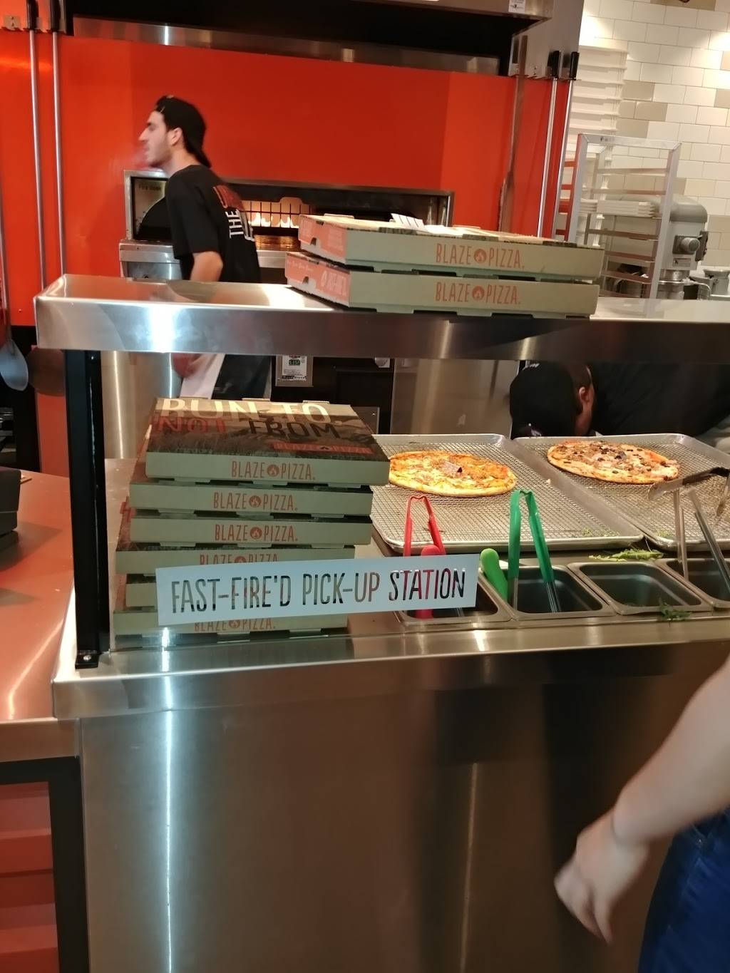 Blaze Pizza | meal takeaway | 17150 Brookhurst St #D, Fountain Valley, CA 92708, USA | 7149301522 OR +1 714-930-1522