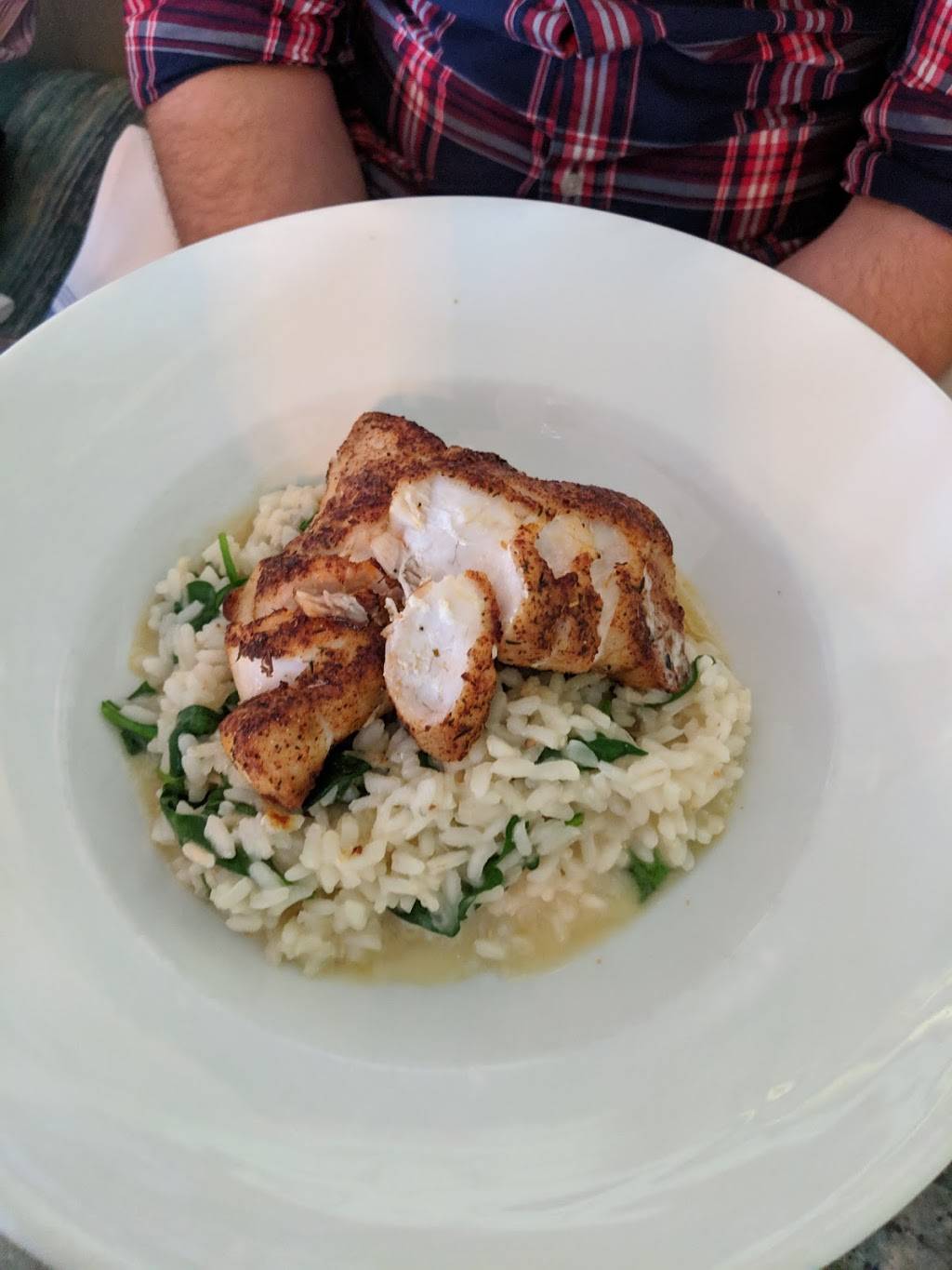 Lous Bar & Grill | restaurant | 236 S, US-1, Tequesta, FL 33469, USA | 5617689239 OR +1 561-768-9239