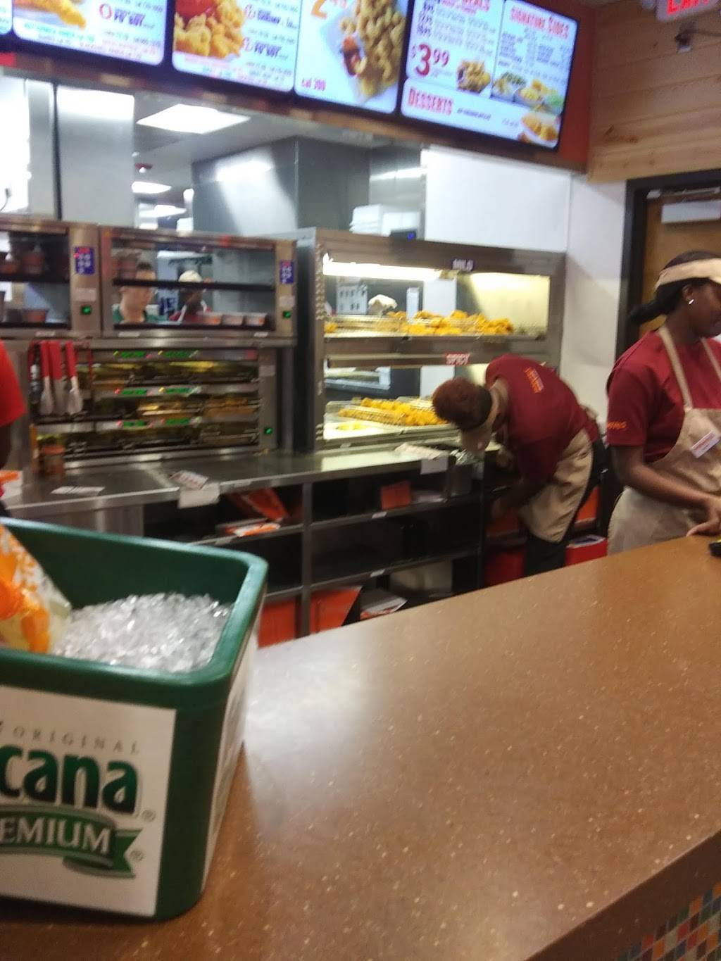 Popeyes Louisiana Kitchen | restaurant | 716 Lake Joy Rd, Warner Robins, GA 31088, USA | 4783422889 OR +1 478-342-2889