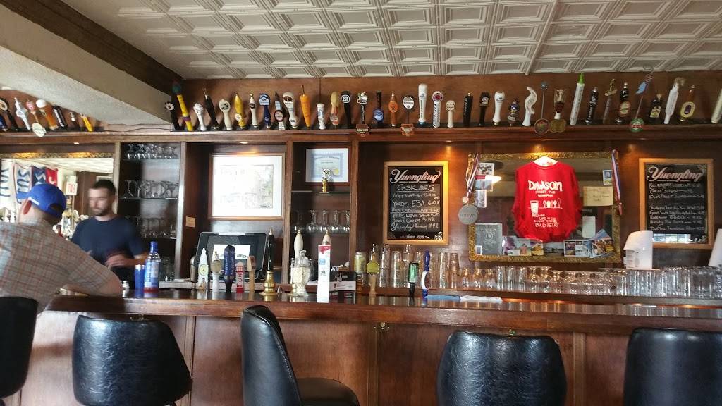 Dawson Street Pub | restaurant | 100 Dawson St, Philadelphia, PA 19127, USA | 2154825677 OR +1 215-482-5677