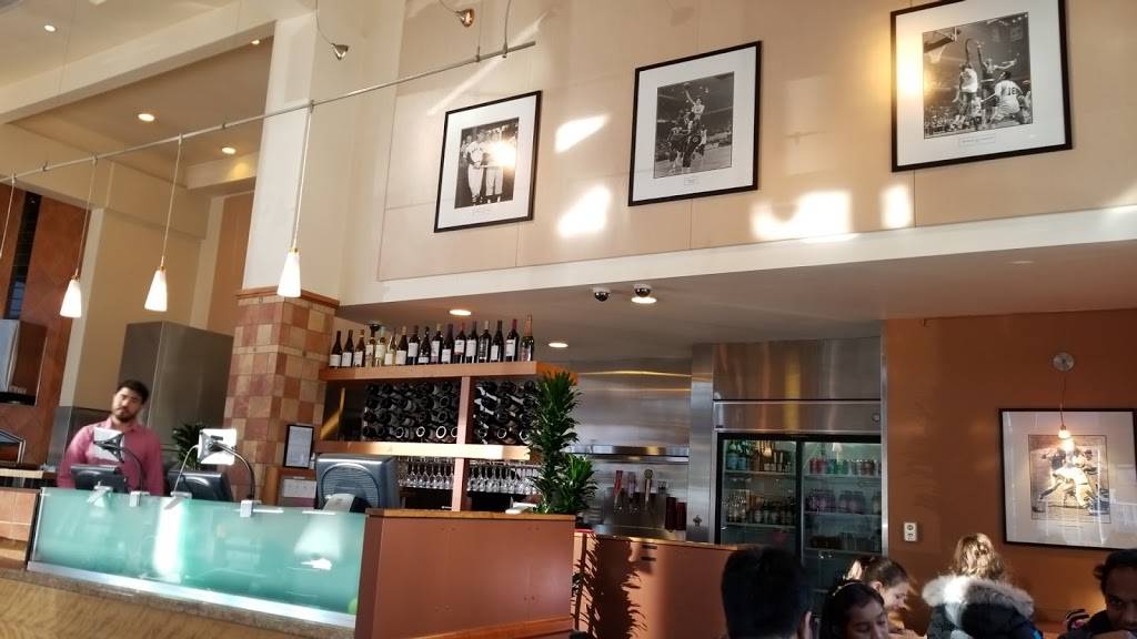 Amicis East Coast Pizzeria | restaurant | 2200 Lombard St, San Francisco, CA 94123, USA | 4158854500 OR +1 415-885-4500