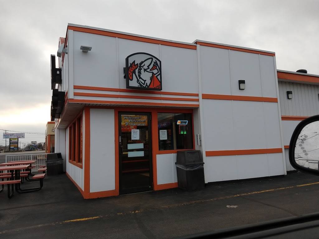Little Caesars Pizza | meal takeaway | 5720 W US-10, Ludington, MI 49431, USA | 2318455178 OR +1 231-845-5178