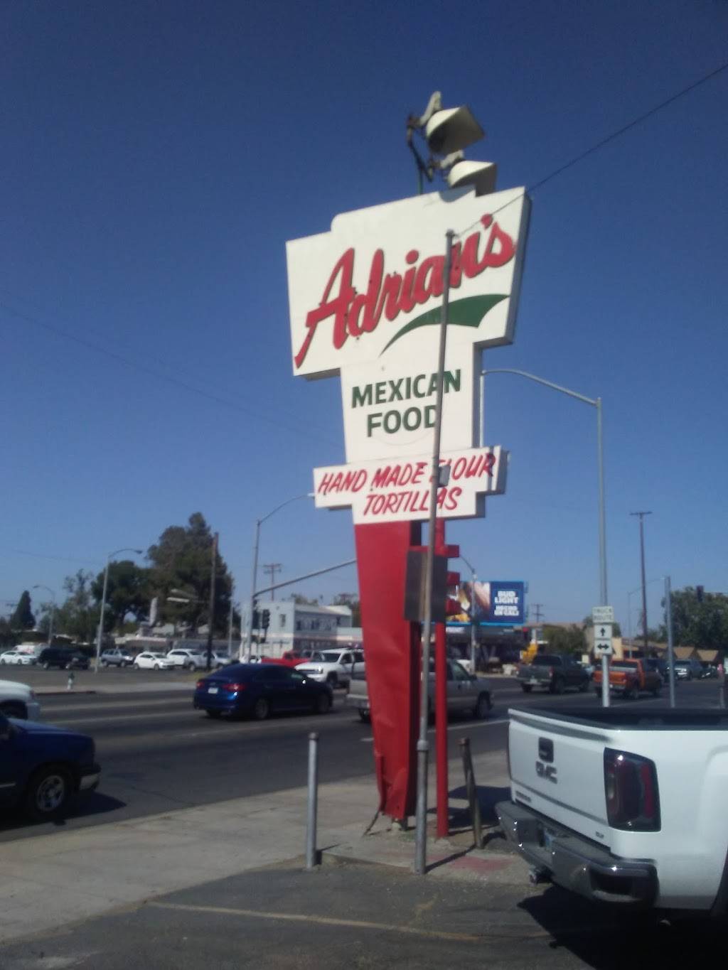 Adrians | restaurant | 3060 E Belmont Ave, Fresno, CA 93701, USA | 5592330271 OR +1 559-233-0271