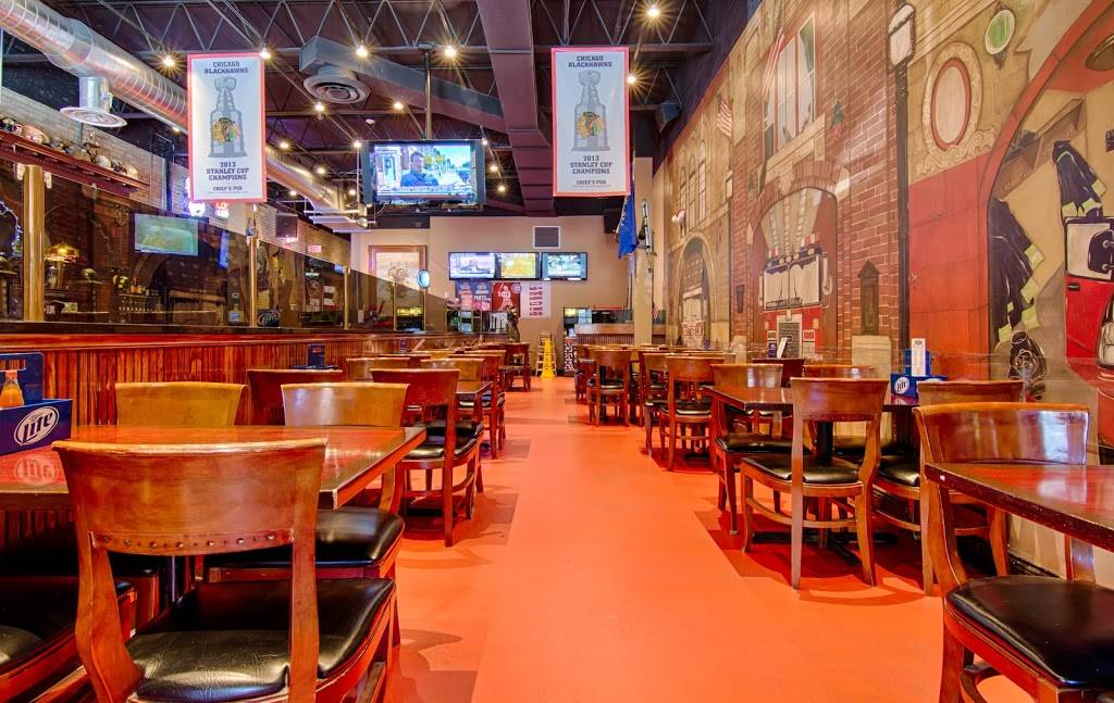 Chiefs Pub | restaurant | 502 N Western Ave, Lake Forest, IL 60045, USA | 8472343444 OR +1 847-234-3444