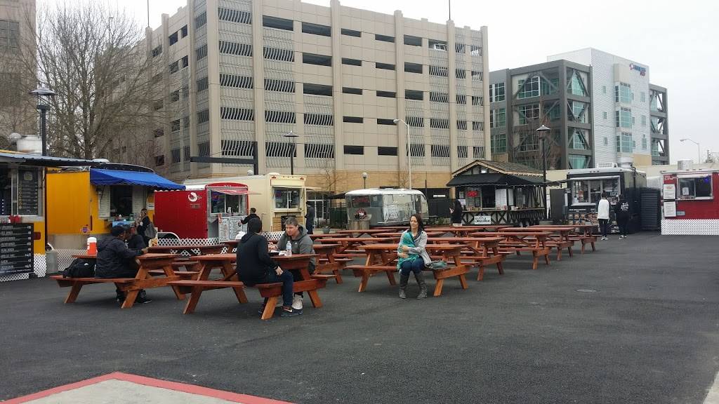 BGs Food Cartel | restaurant | 4250 SW Rose Biggi Ave, Beaverton, OR 97005, USA | 5036059163 OR +1 503-605-9163