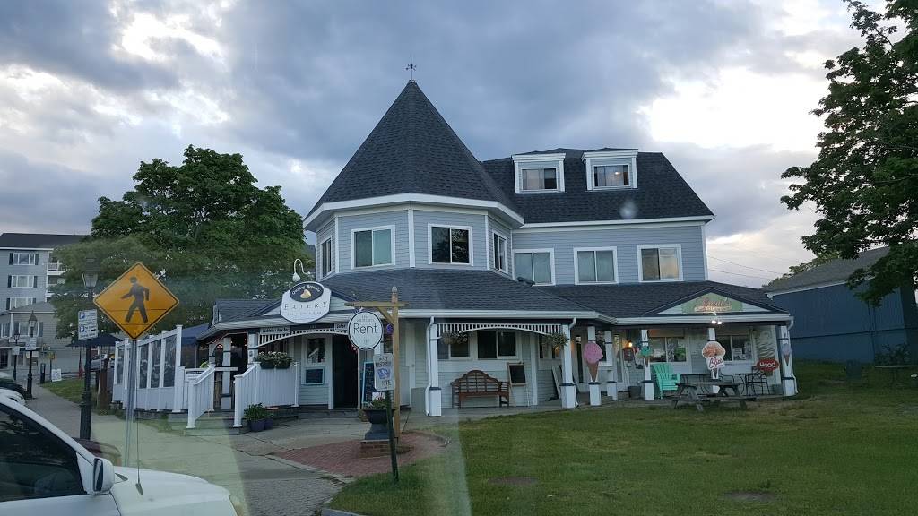 Quahog Republic: Waterfront Eatery | restaurant | 197 Onset Ave, Wareham, MA 02571, USA | 5082959300 OR +1 508-295-9300