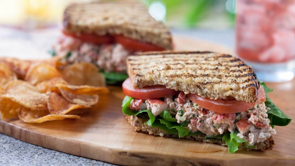 The Artists Palette | restaurant | 1960 Broadway, Orlando, FL 32830, USA | 4079393463 OR +1 407-939-3463