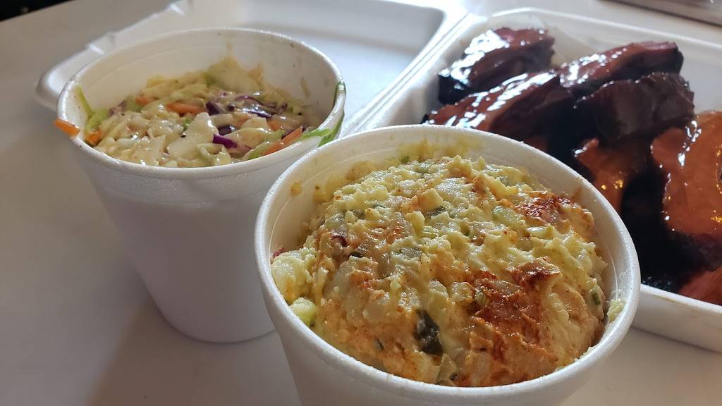 Bowlegged B.B.Q | restaurant | 4255 Market St, San Diego, CA 92102, USA | 6193017105 OR +1 619-301-7105