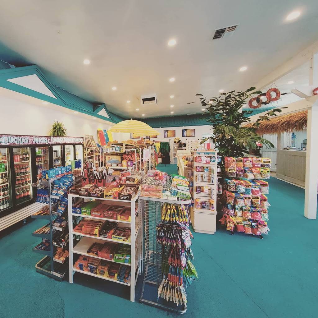 Pierside Marketplace | cafe | 711 Dolliver St, Pismo Beach, CA 93449, USA | 8052956386 OR +1 805-295-6386