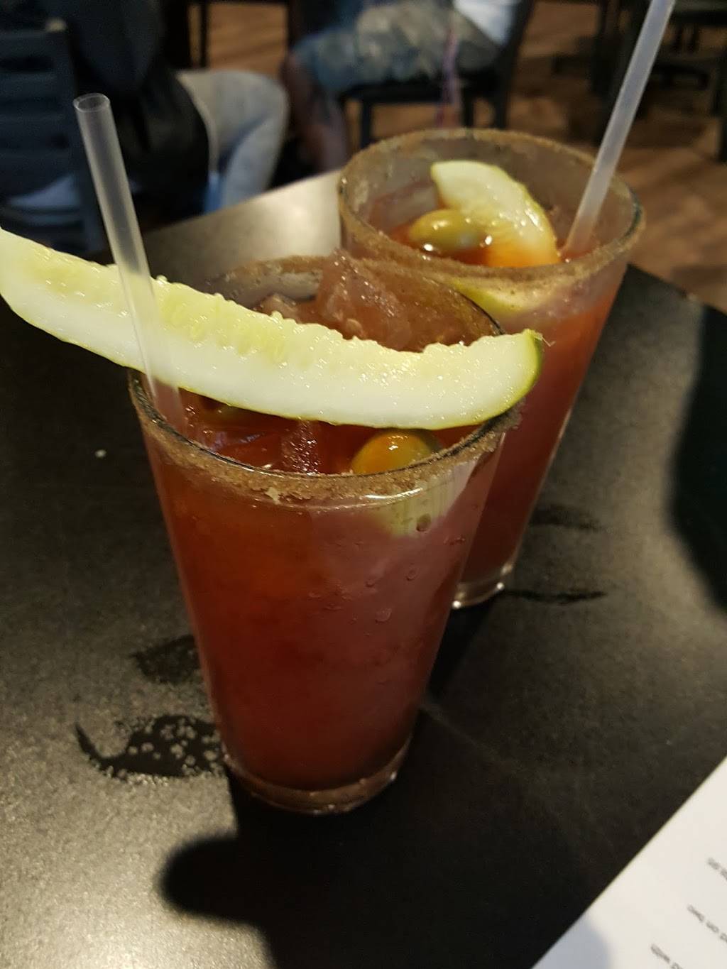 Bleechers Bar & Grill | restaurant | 2220 White Bear Ave, Maplewood, MN 55109, USA | 6517777897 OR +1 651-777-7897