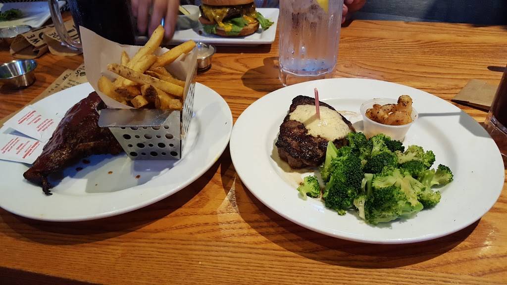 Chilis Grill & Bar | meal takeaway | 1411 W Katella Ave, Orange, CA 92867, USA | 7147714071 OR +1 714-771-4071