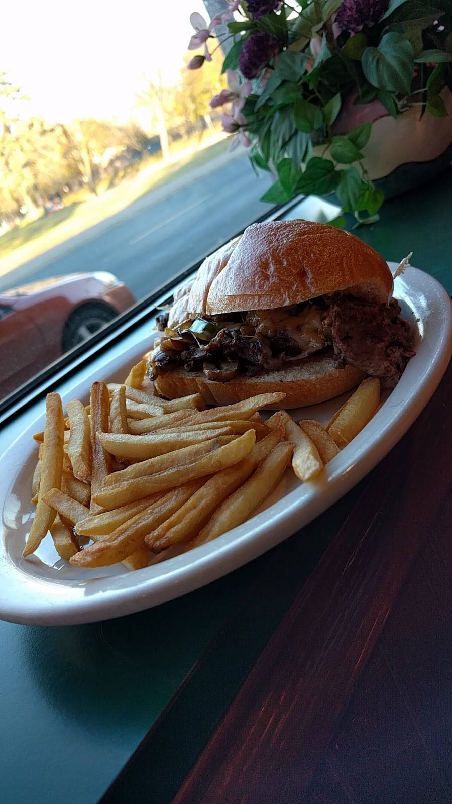 Sunlight Restaurant | restaurant | 100 7th Ave S, South St Paul, MN 55075, USA | 6514552202 OR +1 651-455-2202