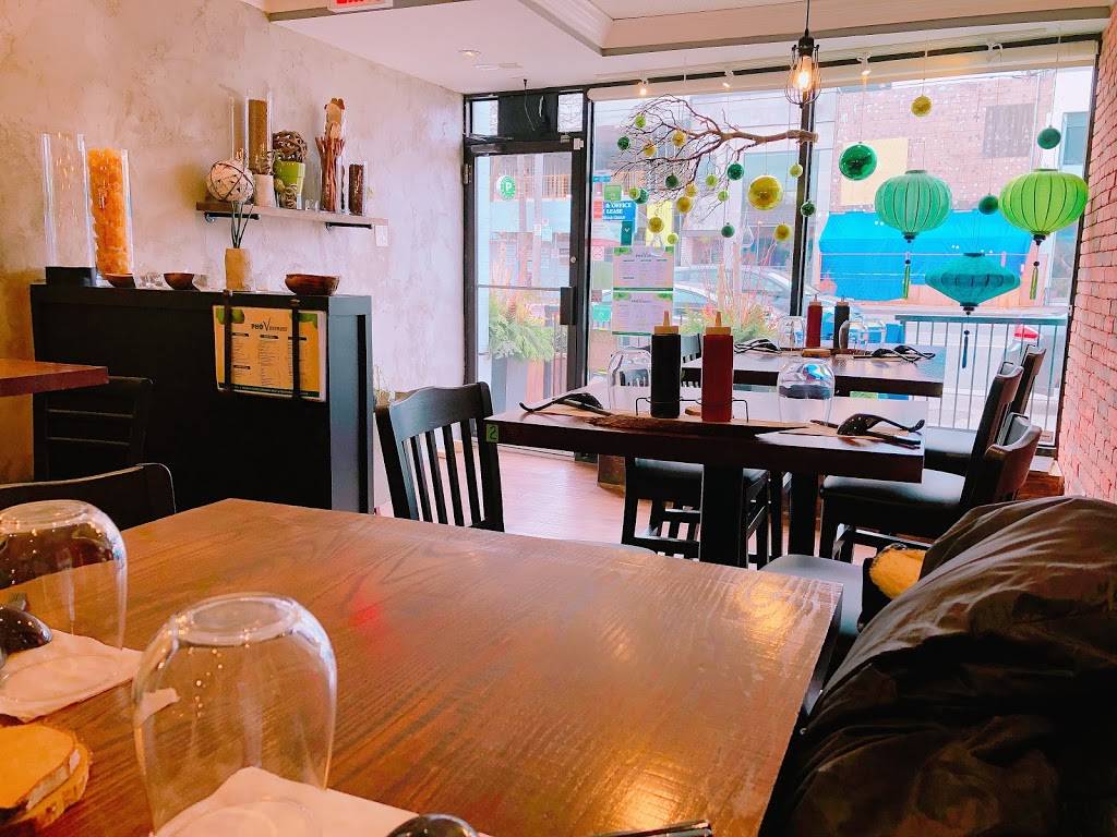 Pho V Express | restaurant | 1923 Avenue Rd, North York, ON M5M 4A2, Canada | 6473528746 OR +1 647-352-8746