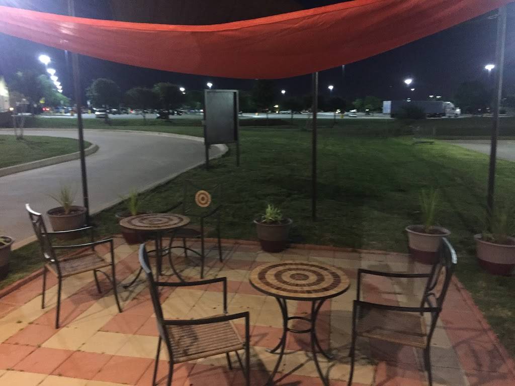 Gyros & Greek Cafe | restaurant | 9570 Clifford St, Fort Worth, TX 76108, USA | 8176159712 OR +1 817-615-9712