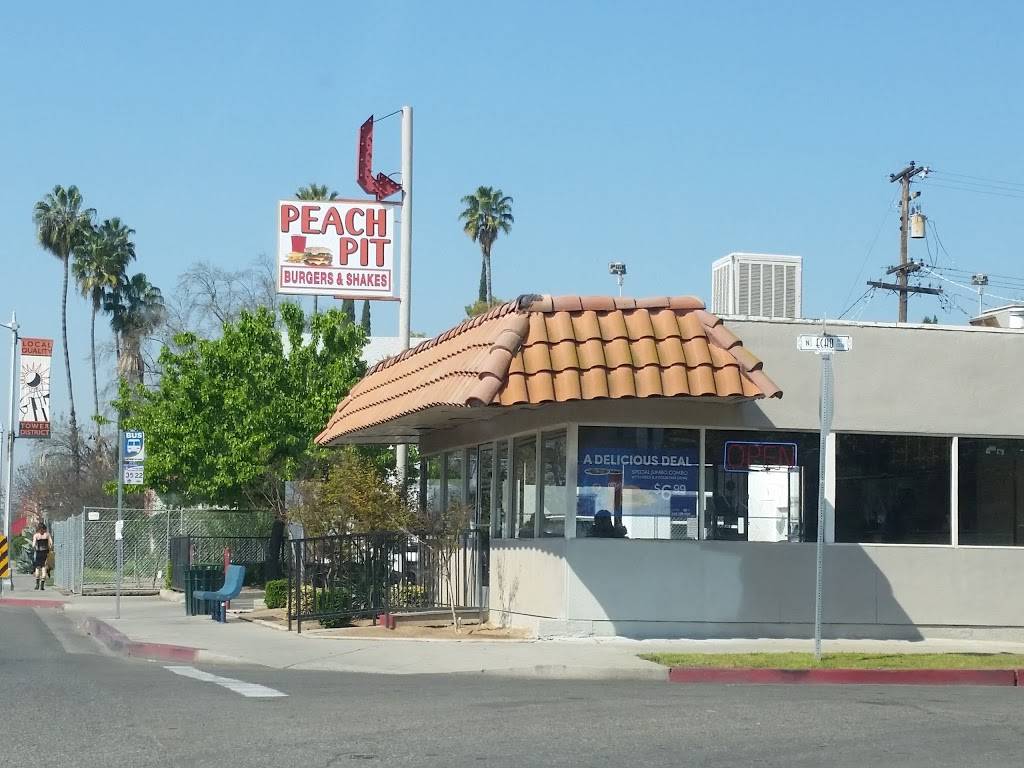 Peach Pit | restaurant | 555 E Olive Ave, Fresno, CA 93728, USA | 5592682400 OR +1 559-268-2400