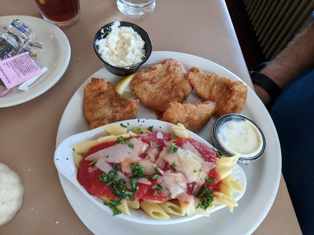 Ferrantes Restaurant | restaurant | 10404 N Port Washington Rd, Mequon, WI 53092, USA | 2622415420 OR +1 262-241-5420