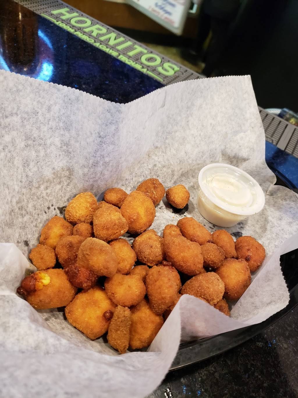 Scubas Pourhouse | restaurant | 1309 E Wisconsin Ave, Appleton, WI 54911, USA | 9203640488 OR +1 920-364-0488