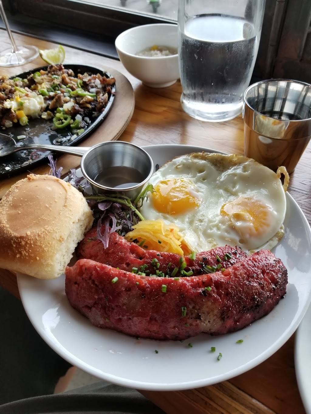 Maam Sir | restaurant | 4330 Sunset Blvd, Los Angeles, CA 90029, USA | 3237418371 OR +1 323-741-8371