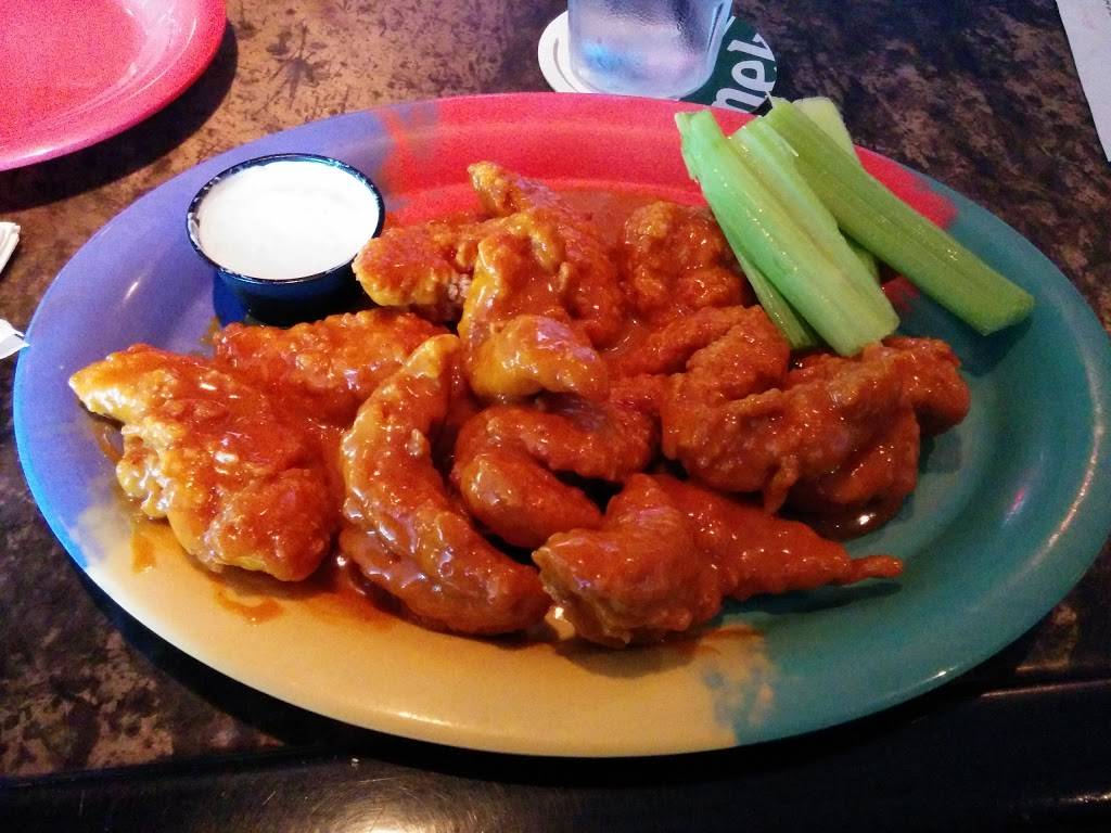 Wings Over Amherst | restaurant | 10 University Dr, Amherst, MA 01002, USA | 4135499464 OR +1 413-549-9464
